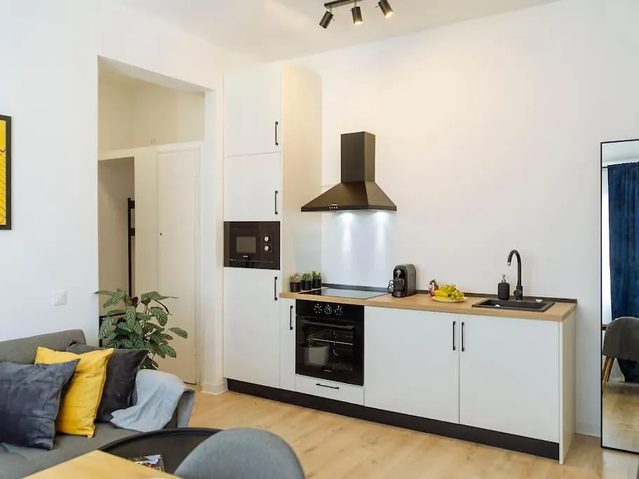 Sky Penthouse - University Square Bucharest Romania