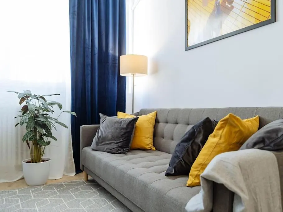 Sky Penthouse - University Square Bucharest Apartment