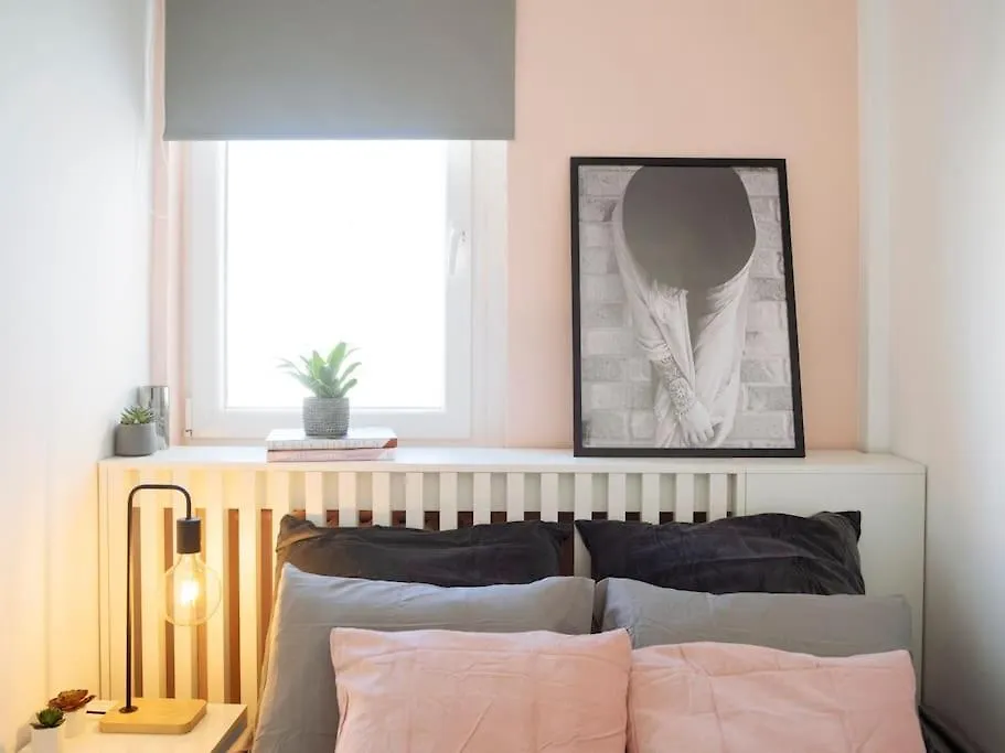 Sky Penthouse - University Square Bucharest Apartment
